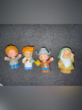 Little people Snow White sleepy dwarf talker fisher price farmer chef fisherman